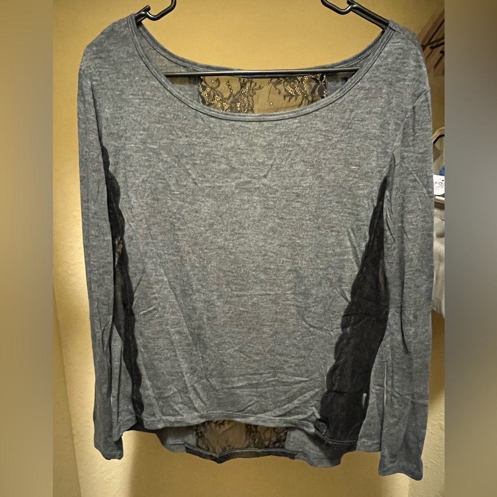 Long sleeve gray shirt